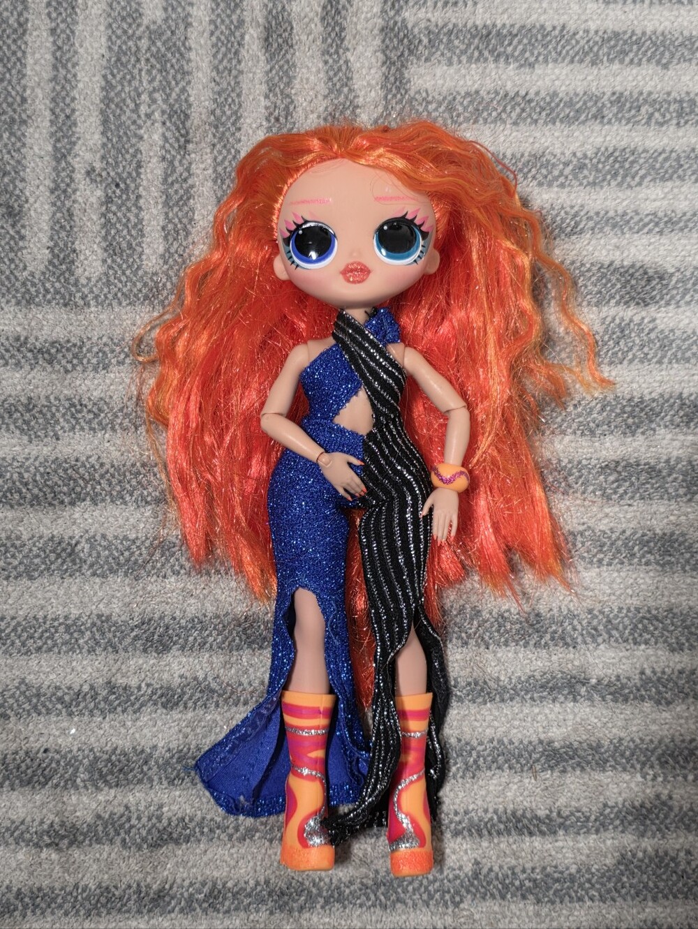LOL Surprise OMG Dance Major Lady Doll MGA 2019 Orange Hair Blue Glitter Romper